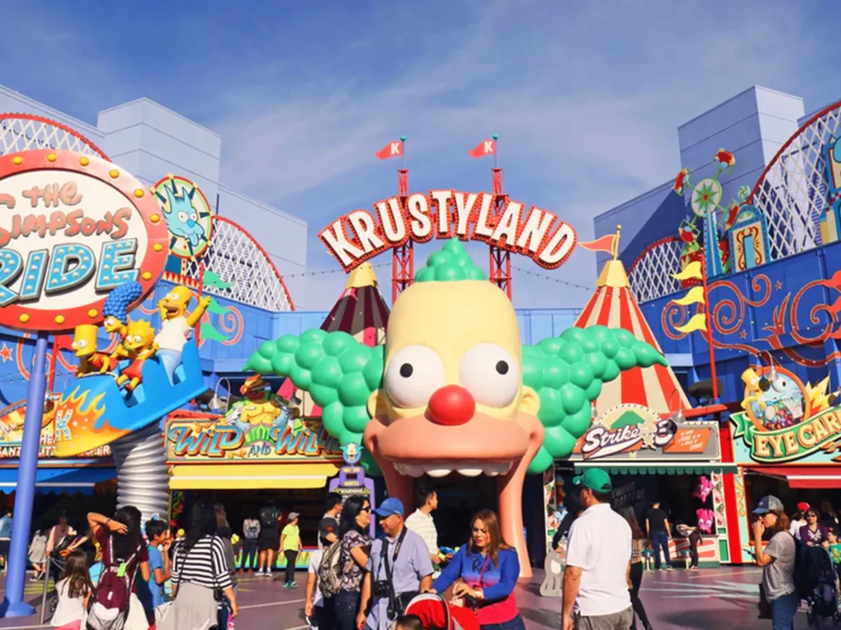 Universal Studios Hollywood Simpsons area and Krustyland