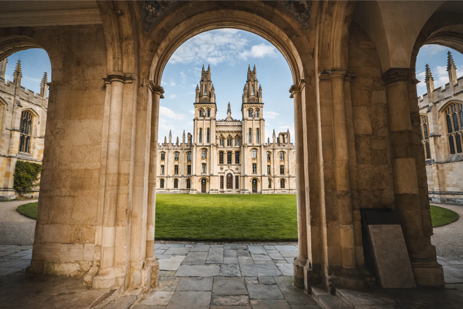 Christ Church College in Oxford, one of the most iconic Harry Potter-inspired locations near London